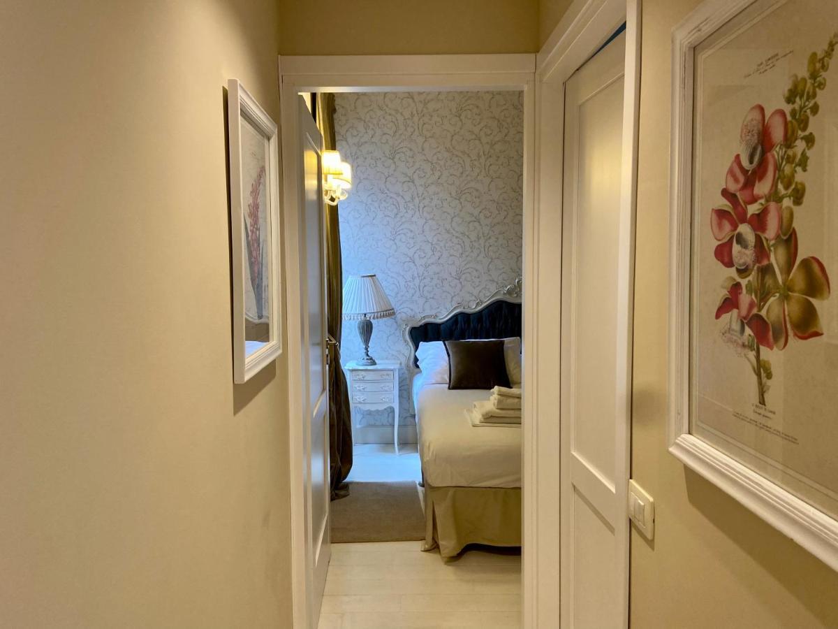 White Florence Suite Luaran gambar